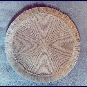 50 silver metallic placemats or centerpiece mats